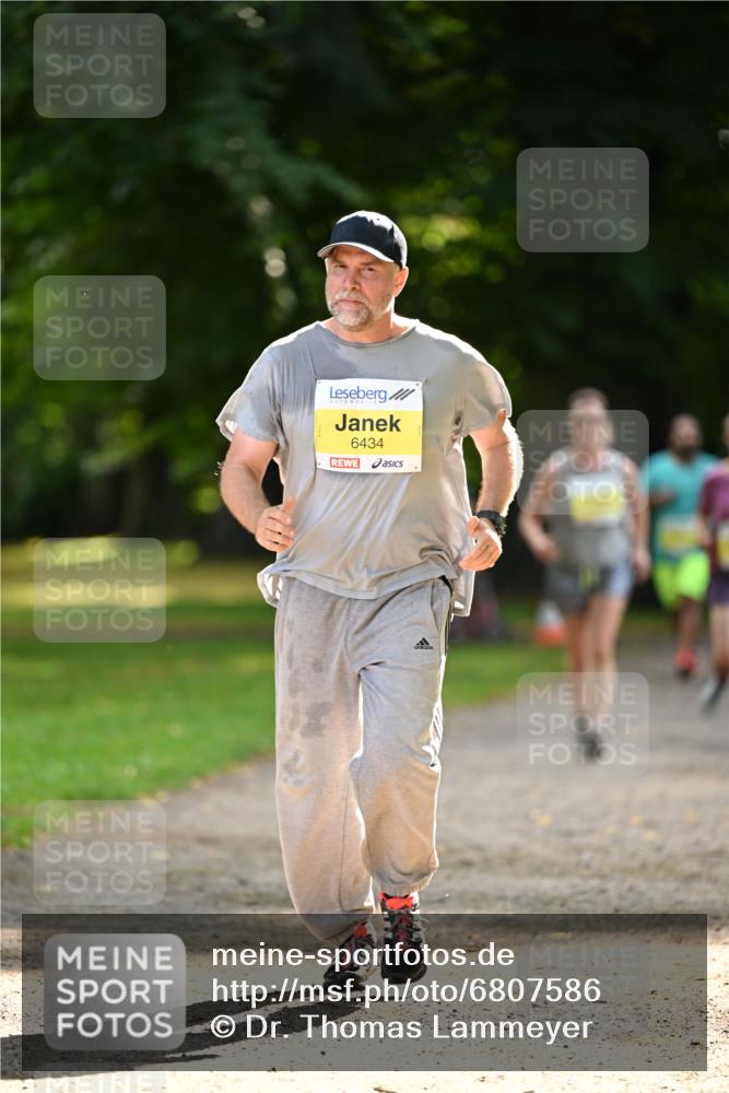 25.08.2024 - 20. Blankeneser Heldenlauf Dr. Thomas Lammeyer http://msf.ph/oto/6807586 25.08.2024 10:18:17 Laufen 6434 meine-sportfotos.de