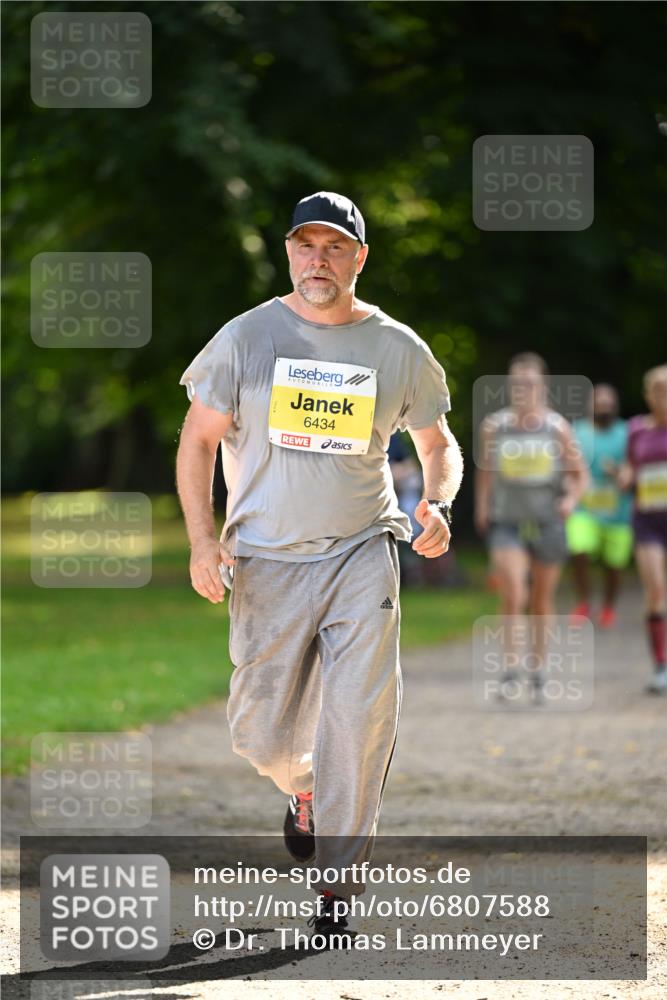 25.08.2024 - 20. Blankeneser Heldenlauf Dr. Thomas Lammeyer http://msf.ph/oto/6807588 25.08.2024 10:18:18 Laufen 6434 meine-sportfotos.de