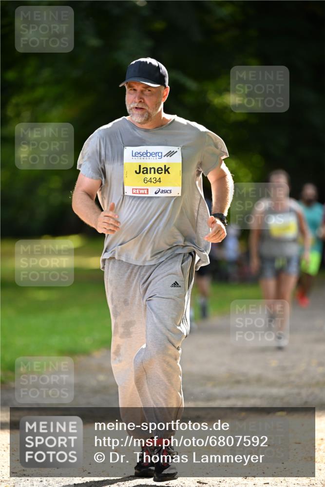 25.08.2024 - 20. Blankeneser Heldenlauf Dr. Thomas Lammeyer http://msf.ph/oto/6807592 25.08.2024 10:18:18 Laufen 6434 meine-sportfotos.de