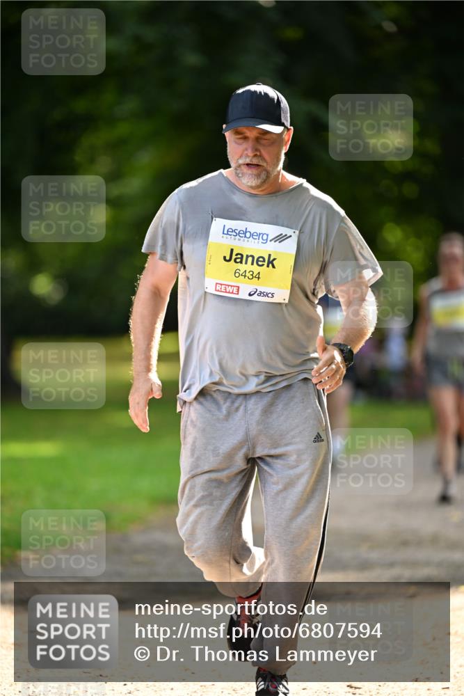 25.08.2024 - 20. Blankeneser Heldenlauf Dr. Thomas Lammeyer http://msf.ph/oto/6807594 25.08.2024 10:18:18 Laufen 6434 meine-sportfotos.de