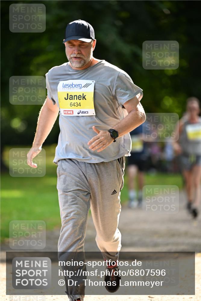 25.08.2024 - 20. Blankeneser Heldenlauf Dr. Thomas Lammeyer http://msf.ph/oto/6807596 25.08.2024 10:18:19 Laufen 6434 meine-sportfotos.de