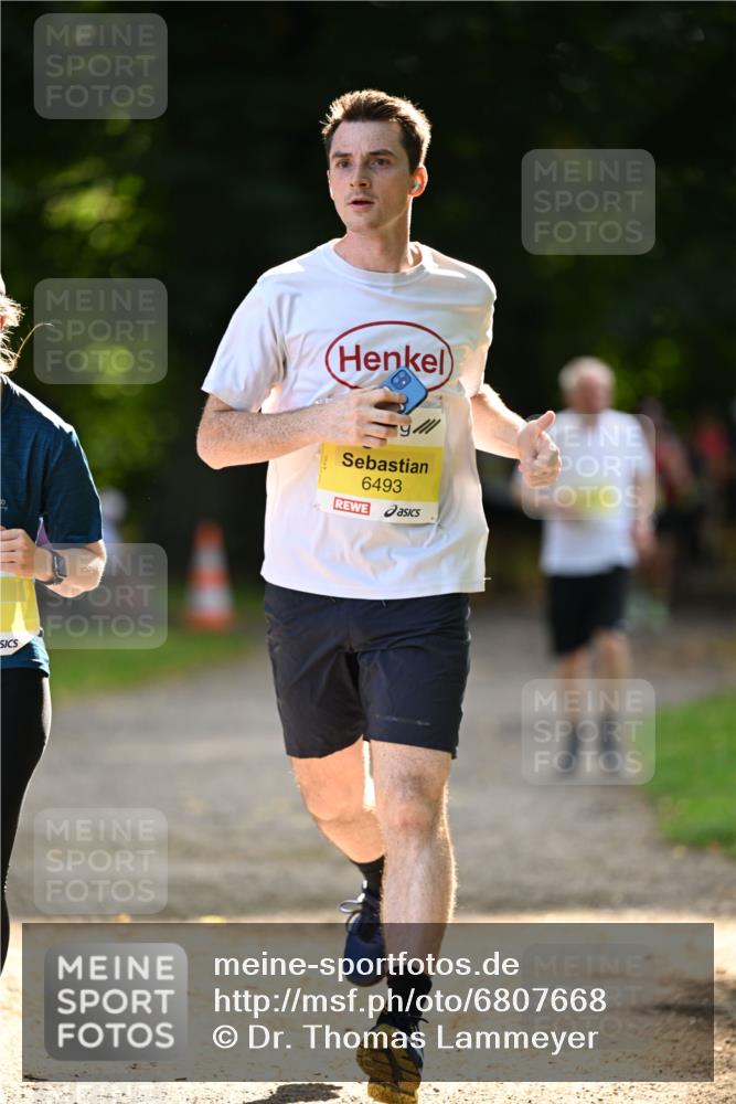 25.08.2024 - 20. Blankeneser Heldenlauf Dr. Thomas Lammeyer http://msf.ph/oto/6807668 25.08.2024 10:18:33 Laufen 6493 meine-sportfotos.de