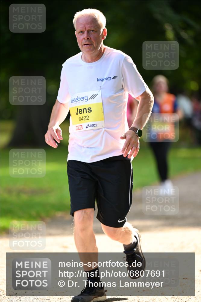 25.08.2024 - 20. Blankeneser Heldenlauf Dr. Thomas Lammeyer http://msf.ph/oto/6807691 25.08.2024 10:18:39 Laufen 6422 meine-sportfotos.de