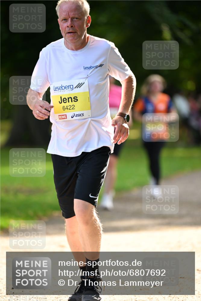 25.08.2024 - 20. Blankeneser Heldenlauf Dr. Thomas Lammeyer http://msf.ph/oto/6807692 25.08.2024 10:18:39 Laufen 6422 meine-sportfotos.de