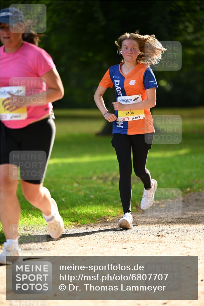 25.08.2024 - 20. Blankeneser Heldenlauf Dr. Thomas Lammeyer http://msf.ph/oto/6807707 25.08.2024 10:18:42 Laufen 6134 meine-sportfotos.de
