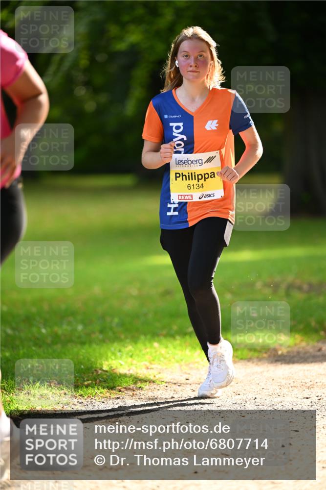 25.08.2024 - 20. Blankeneser Heldenlauf Dr. Thomas Lammeyer http://msf.ph/oto/6807714 25.08.2024 10:18:43 Laufen 6134 meine-sportfotos.de