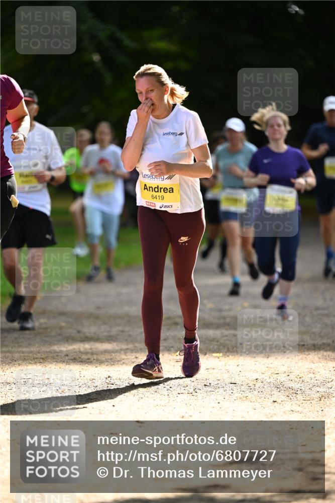25.08.2024 - 20. Blankeneser Heldenlauf Dr. Thomas Lammeyer http://msf.ph/oto/6807727 25.08.2024 10:18:48 Laufen 6419 meine-sportfotos.de
