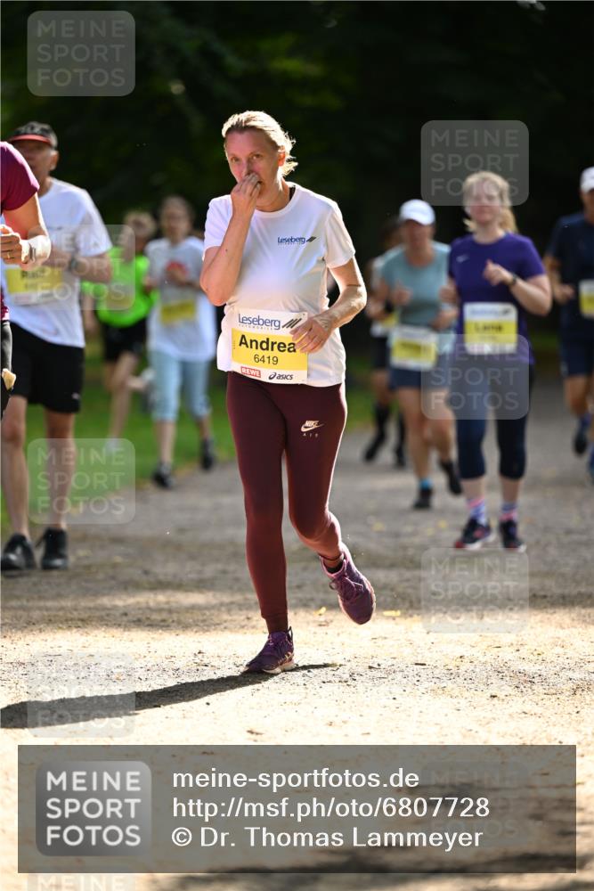 25.08.2024 - 20. Blankeneser Heldenlauf Dr. Thomas Lammeyer http://msf.ph/oto/6807728 25.08.2024 10:18:48 Laufen 6419 meine-sportfotos.de