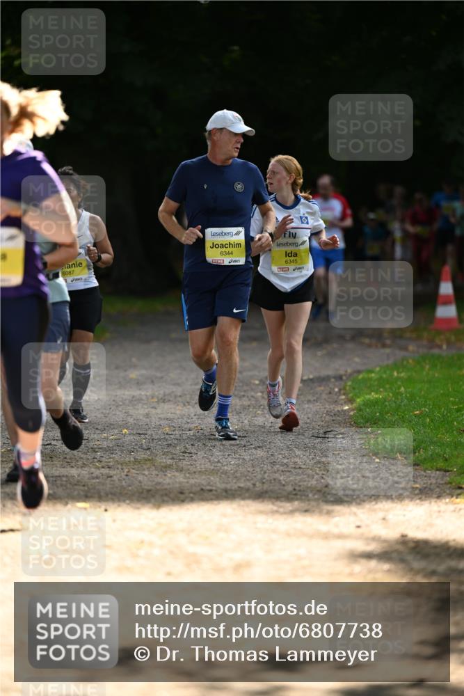 25.08.2024 - 20. Blankeneser Heldenlauf Dr. Thomas Lammeyer http://msf.ph/oto/6807738 25.08.2024 10:18:50 Laufen 6087, 6344, 6345 meine-sportfotos.de