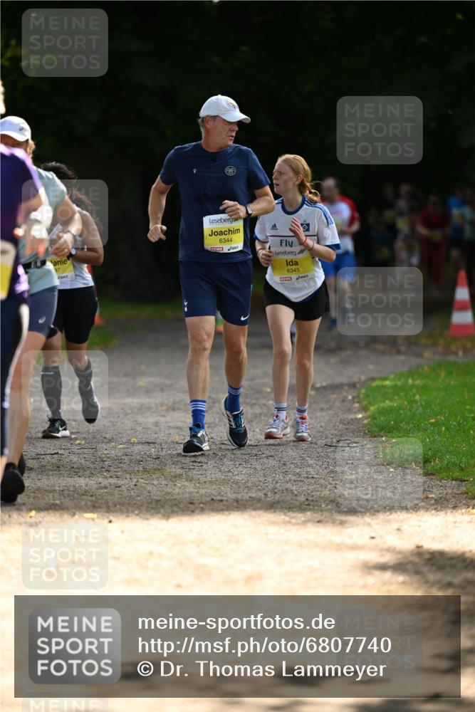 25.08.2024 - 20. Blankeneser Heldenlauf Dr. Thomas Lammeyer http://msf.ph/oto/6807740 25.08.2024 10:18:51 Laufen 97, 6344, 6345 meine-sportfotos.de