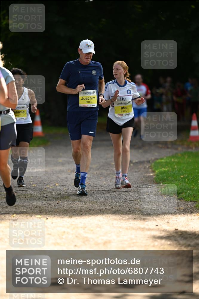 25.08.2024 - 20. Blankeneser Heldenlauf Dr. Thomas Lammeyer http://msf.ph/oto/6807743 25.08.2024 10:18:51 Laufen 6087, 6344, 6345 meine-sportfotos.de