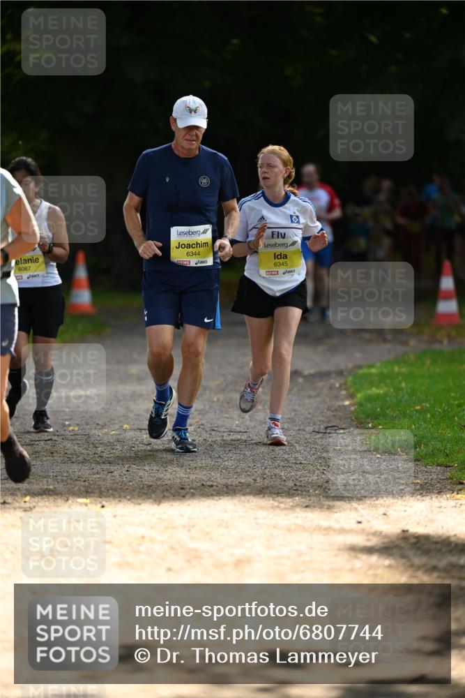 25.08.2024 - 20. Blankeneser Heldenlauf Dr. Thomas Lammeyer http://msf.ph/oto/6807744 25.08.2024 10:18:51 Laufen 6087, 6344, 6345 meine-sportfotos.de