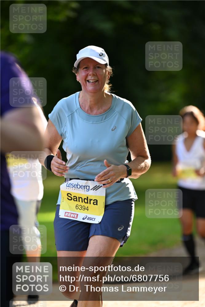 25.08.2024 - 20. Blankeneser Heldenlauf Dr. Thomas Lammeyer http://msf.ph/oto/6807756 25.08.2024 10:18:54 Laufen 6394 meine-sportfotos.de