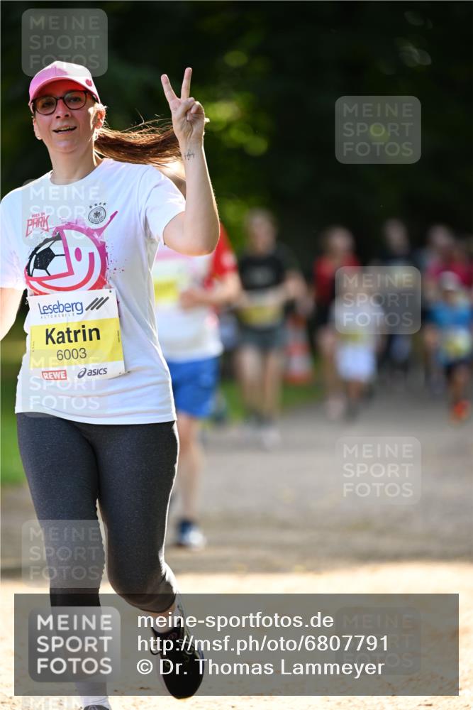 25.08.2024 - 20. Blankeneser Heldenlauf Dr. Thomas Lammeyer http://msf.ph/oto/6807791 25.08.2024 10:19:01 Laufen 6003 meine-sportfotos.de