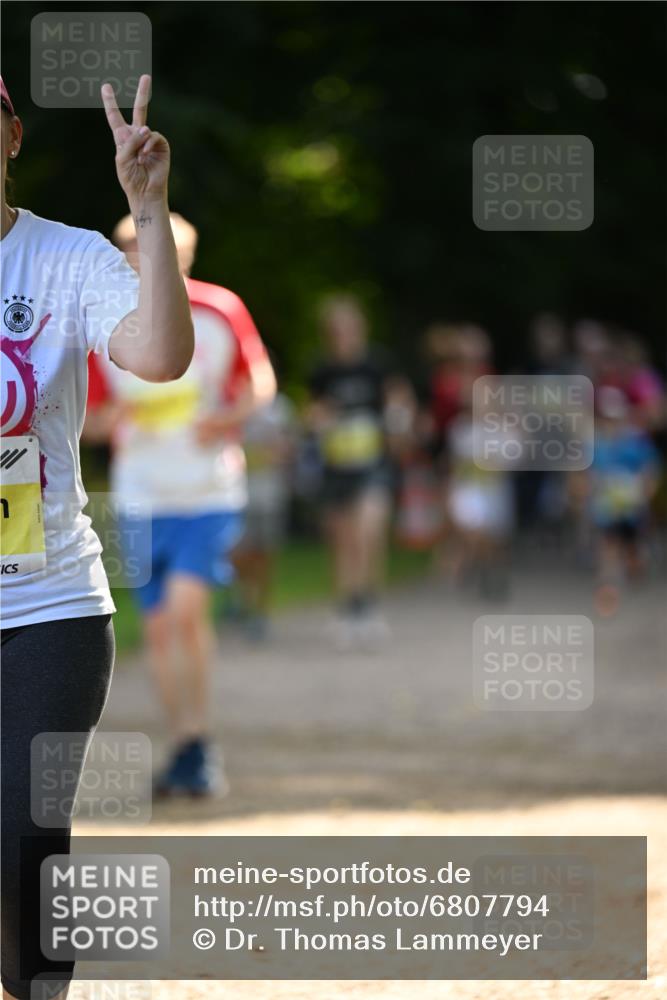 25.08.2024 - 20. Blankeneser Heldenlauf Dr. Thomas Lammeyer http://msf.ph/oto/6807794 25.08.2024 10:19:01 Laufen 154 meine-sportfotos.de