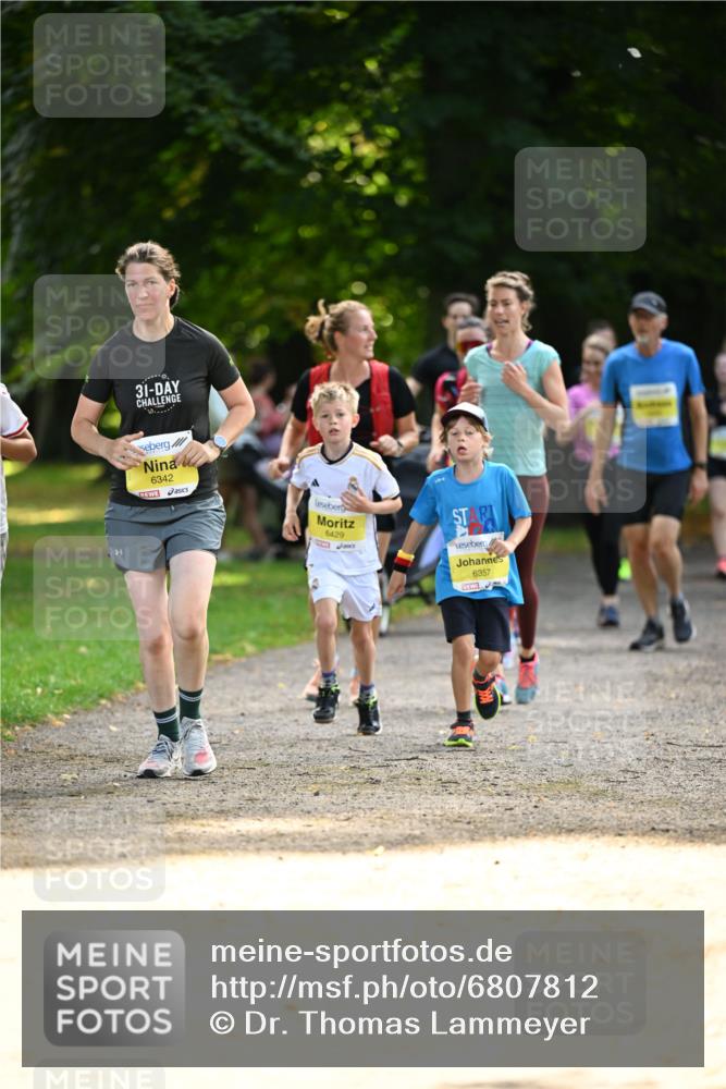 25.08.2024 - 20. Blankeneser Heldenlauf Dr. Thomas Lammeyer http://msf.ph/oto/6807812 25.08.2024 10:19:05 Laufen 31, 6342, 6429, 6357 meine-sportfotos.de