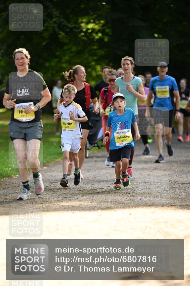 25.08.2024 - 20. Blankeneser Heldenlauf Dr. Thomas Lammeyer http://msf.ph/oto/6807816 25.08.2024 10:19:06 Laufen 31, 6342, 6429, 6357 meine-sportfotos.de