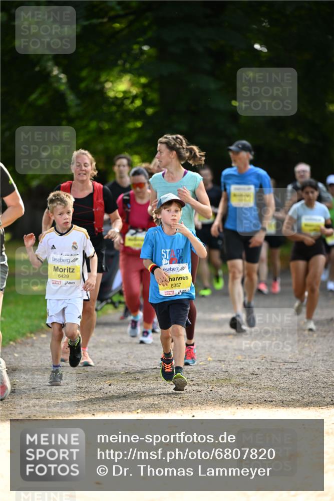 25.08.2024 - 20. Blankeneser Heldenlauf Dr. Thomas Lammeyer http://msf.ph/oto/6807820 25.08.2024 10:19:06 Laufen 6429, 6357 meine-sportfotos.de
