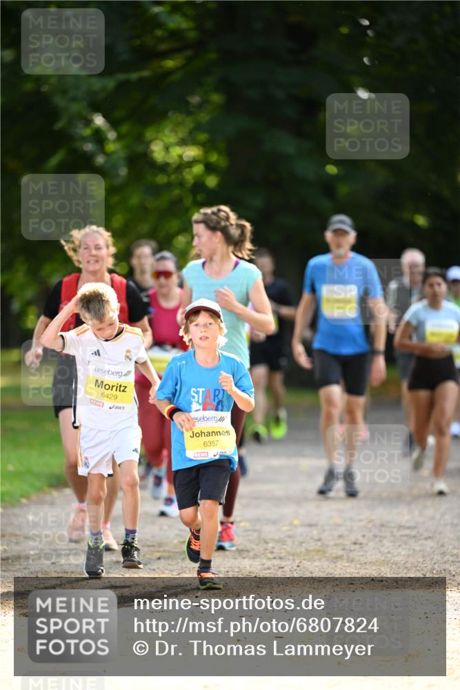 25.08.2024 - 20. Blankeneser Heldenlauf Dr. Thomas Lammeyer http://msf.ph/oto/6807824 25.08.2024 10:19:07 Laufen 6429, 6357 meine-sportfotos.de