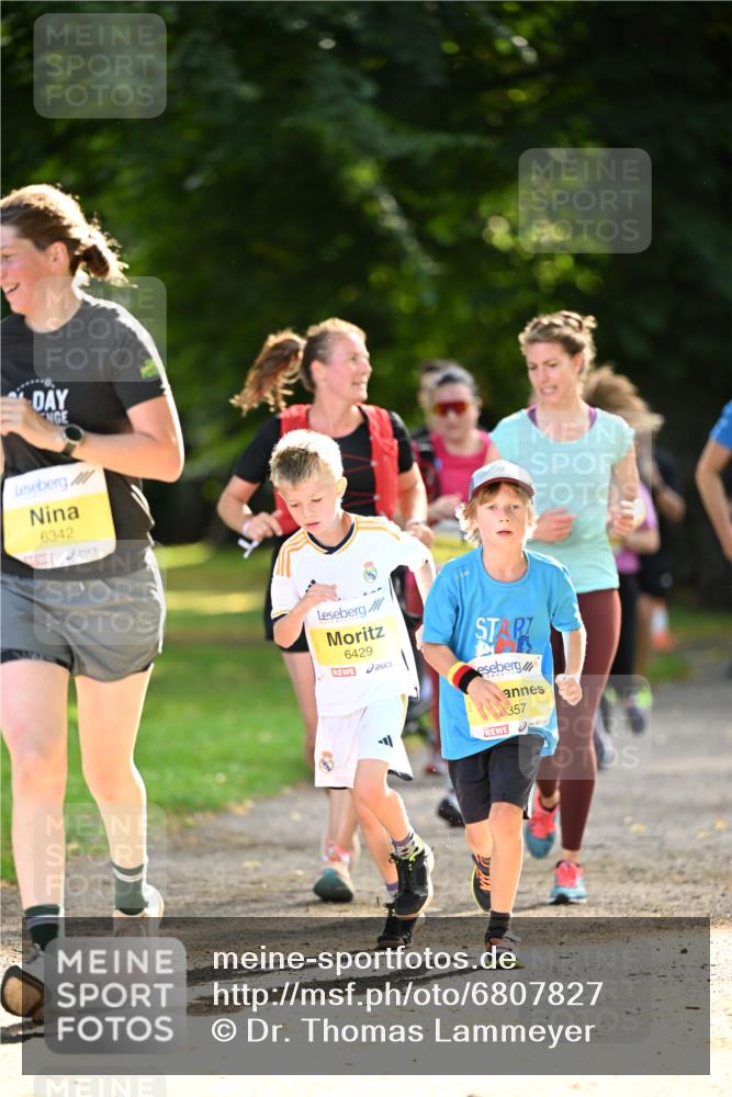 25.08.2024 - 20. Blankeneser Heldenlauf Dr. Thomas Lammeyer http://msf.ph/oto/6807827 25.08.2024 10:19:08 Laufen 6342, 6429, 357 meine-sportfotos.de