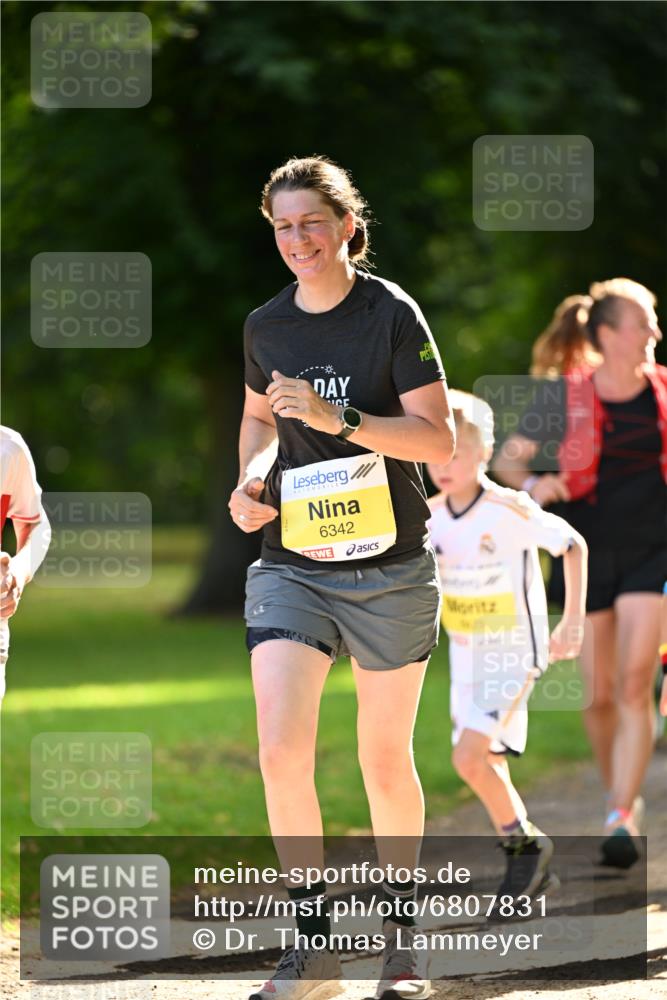 25.08.2024 - 20. Blankeneser Heldenlauf Dr. Thomas Lammeyer http://msf.ph/oto/6807831 25.08.2024 10:19:08 Laufen 6342 meine-sportfotos.de