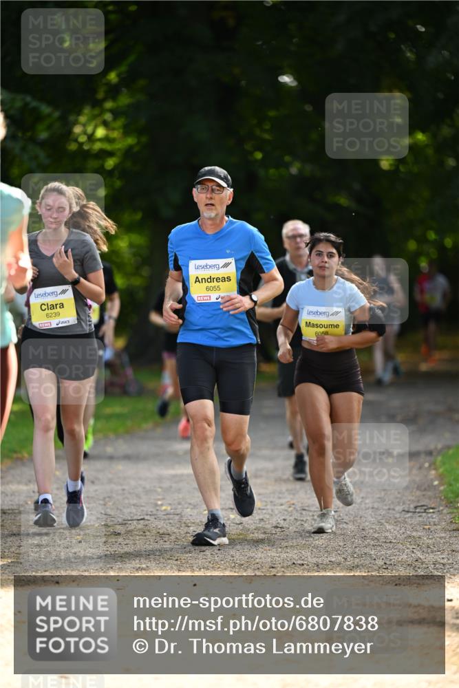25.08.2024 - 20. Blankeneser Heldenlauf Dr. Thomas Lammeyer http://msf.ph/oto/6807838 25.08.2024 10:19:10 Laufen 6239, 6055, 6058 meine-sportfotos.de
