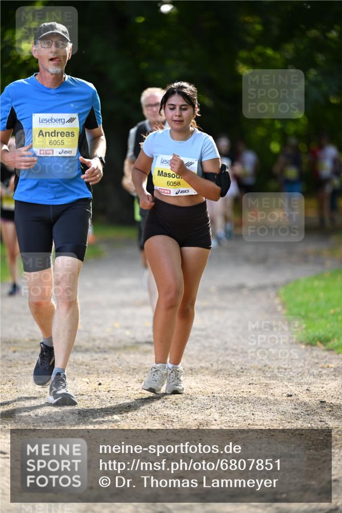 25.08.2024 - 20. Blankeneser Heldenlauf Dr. Thomas Lammeyer http://msf.ph/oto/6807851 25.08.2024 10:19:12 Laufen 6055, 6058 meine-sportfotos.de
