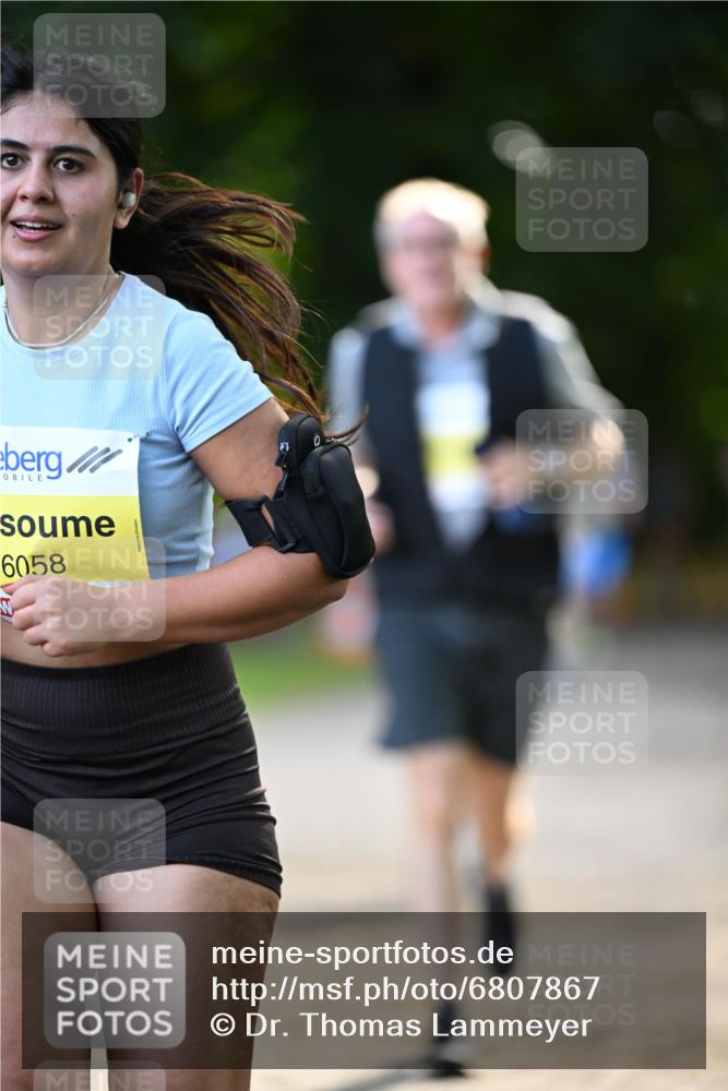 25.08.2024 - 20. Blankeneser Heldenlauf Dr. Thomas Lammeyer http://msf.ph/oto/6807867 25.08.2024 10:19:15 Laufen 6058 meine-sportfotos.de