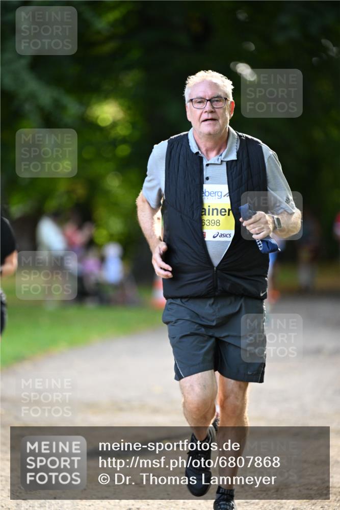 25.08.2024 - 20. Blankeneser Heldenlauf Dr. Thomas Lammeyer http://msf.ph/oto/6807868 25.08.2024 10:19:16 Laufen 6398 meine-sportfotos.de