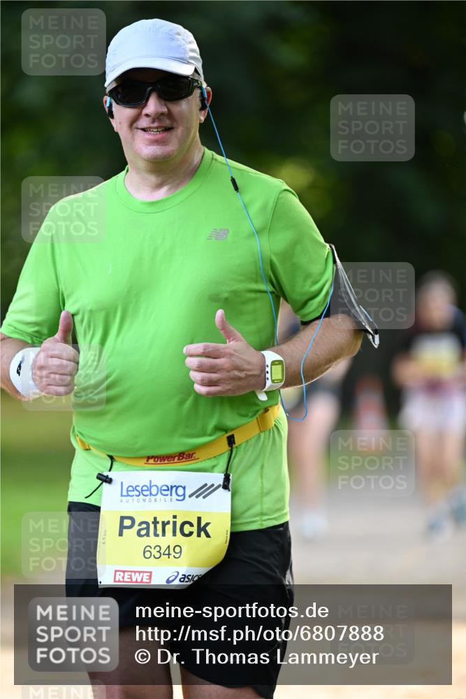 25.08.2024 - 20. Blankeneser Heldenlauf Dr. Thomas Lammeyer http://msf.ph/oto/6807888 25.08.2024 10:19:19 Laufen 6349 meine-sportfotos.de