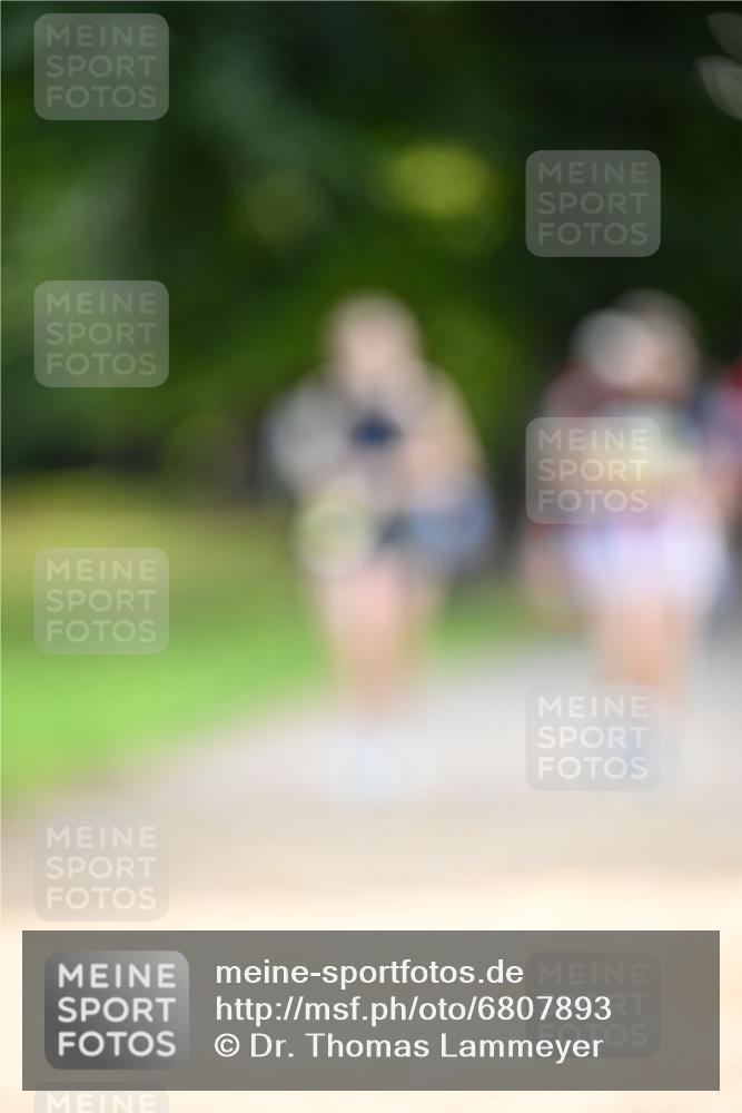 25.08.2024 - 20. Blankeneser Heldenlauf Dr. Thomas Lammeyer http://msf.ph/oto/6807893 25.08.2024 10:19:20 Laufen  meine-sportfotos.de