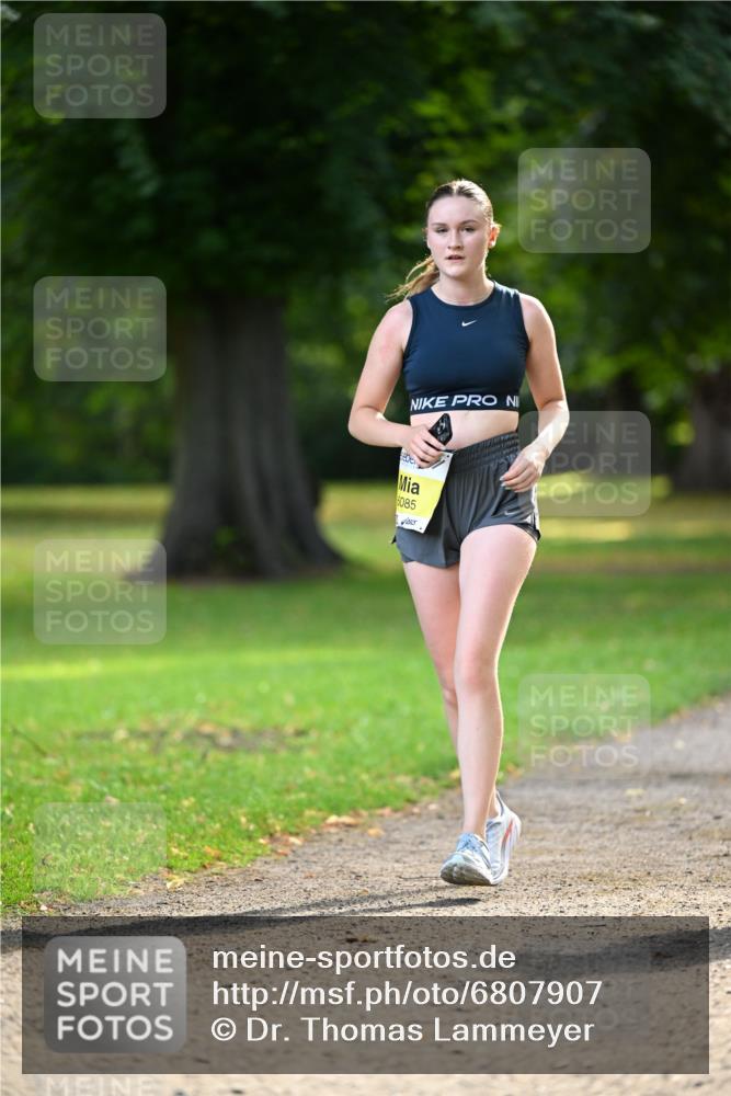 25.08.2024 - 20. Blankeneser Heldenlauf Dr. Thomas Lammeyer http://msf.ph/oto/6807907 25.08.2024 10:19:23 Laufen 6085 meine-sportfotos.de