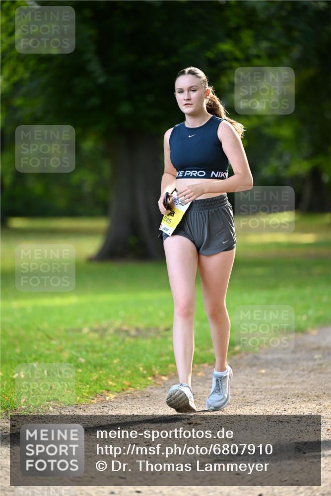 25.08.2024 - 20. Blankeneser Heldenlauf Dr. Thomas Lammeyer http://msf.ph/oto/6807910 25.08.2024 10:19:23 Laufen 6085 meine-sportfotos.de