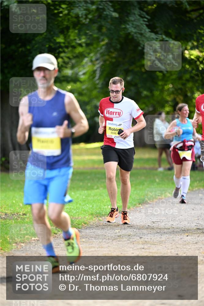25.08.2024 - 20. Blankeneser Heldenlauf Dr. Thomas Lammeyer http://msf.ph/oto/6807924 25.08.2024 10:19:26 Laufen 6046 meine-sportfotos.de