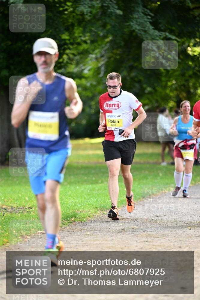 25.08.2024 - 20. Blankeneser Heldenlauf Dr. Thomas Lammeyer http://msf.ph/oto/6807925 25.08.2024 10:19:26 Laufen 6046 meine-sportfotos.de