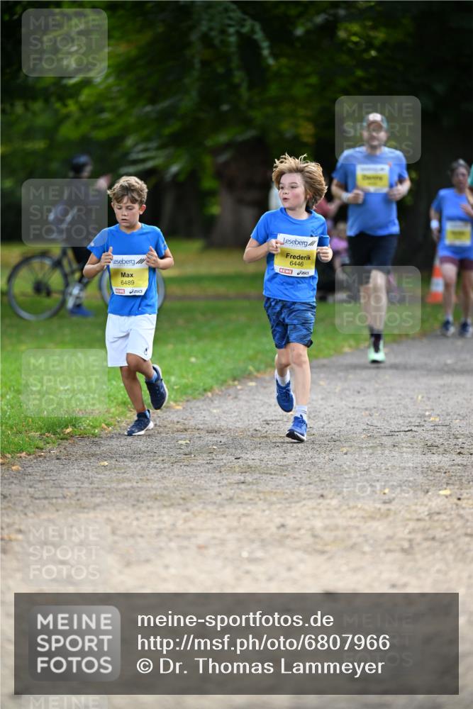 25.08.2024 - 20. Blankeneser Heldenlauf Dr. Thomas Lammeyer http://msf.ph/oto/6807966 25.08.2024 10:19:35 Laufen 6489, 6446 meine-sportfotos.de