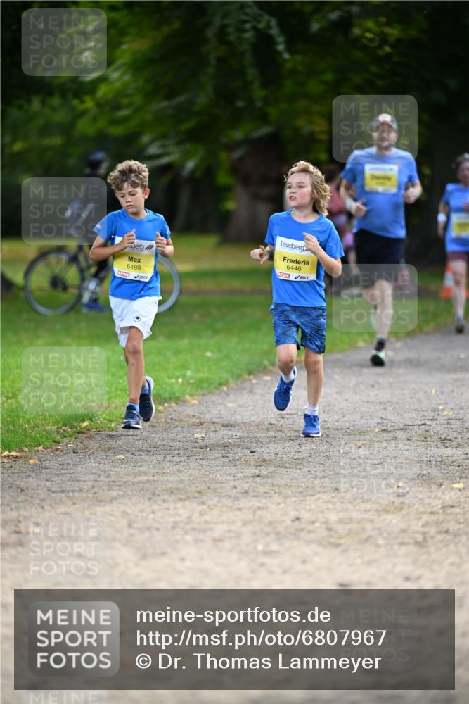 25.08.2024 - 20. Blankeneser Heldenlauf Dr. Thomas Lammeyer http://msf.ph/oto/6807967 25.08.2024 10:19:35 Laufen 6489, 6446 meine-sportfotos.de