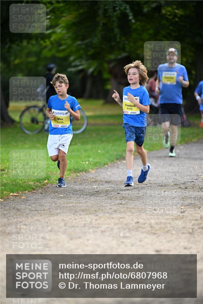 25.08.2024 - 20. Blankeneser Heldenlauf Dr. Thomas Lammeyer http://msf.ph/oto/6807968 25.08.2024 10:19:35 Laufen 6489, 6446 meine-sportfotos.de