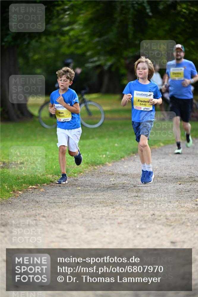 25.08.2024 - 20. Blankeneser Heldenlauf Dr. Thomas Lammeyer http://msf.ph/oto/6807970 25.08.2024 10:19:35 Laufen 6489, 6446 meine-sportfotos.de