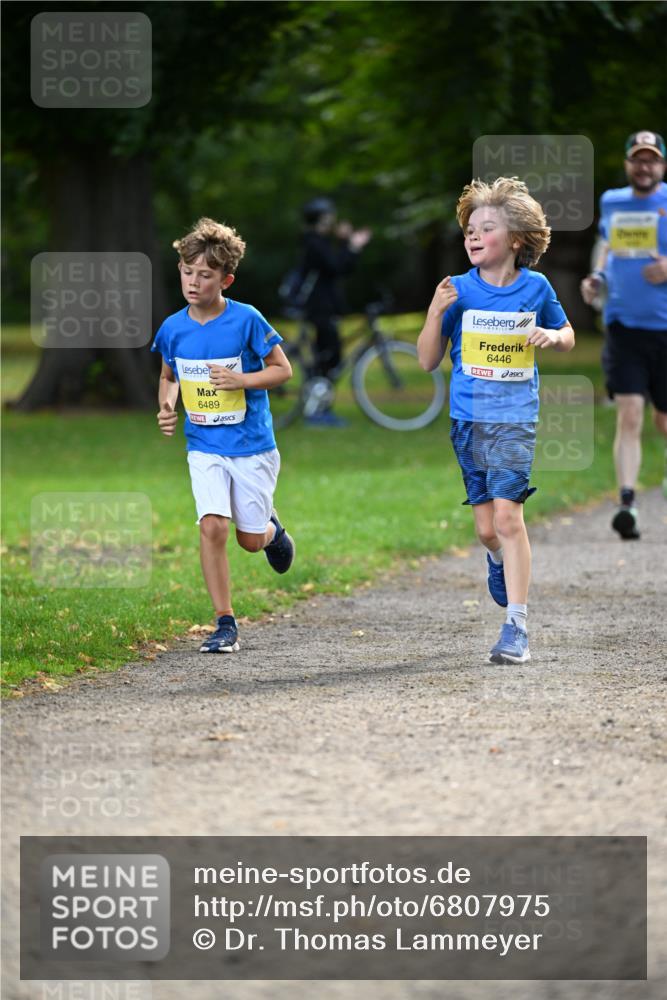 25.08.2024 - 20. Blankeneser Heldenlauf Dr. Thomas Lammeyer http://msf.ph/oto/6807975 25.08.2024 10:19:36 Laufen 6489, 6446 meine-sportfotos.de
