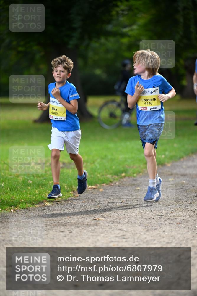 25.08.2024 - 20. Blankeneser Heldenlauf Dr. Thomas Lammeyer http://msf.ph/oto/6807979 25.08.2024 10:19:37 Laufen 6489, 6446 meine-sportfotos.de