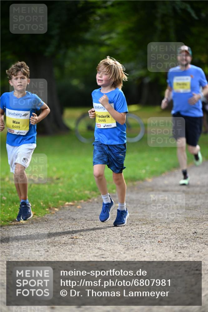 25.08.2024 - 20. Blankeneser Heldenlauf Dr. Thomas Lammeyer http://msf.ph/oto/6807981 25.08.2024 10:19:37 Laufen 6489, 6446 meine-sportfotos.de