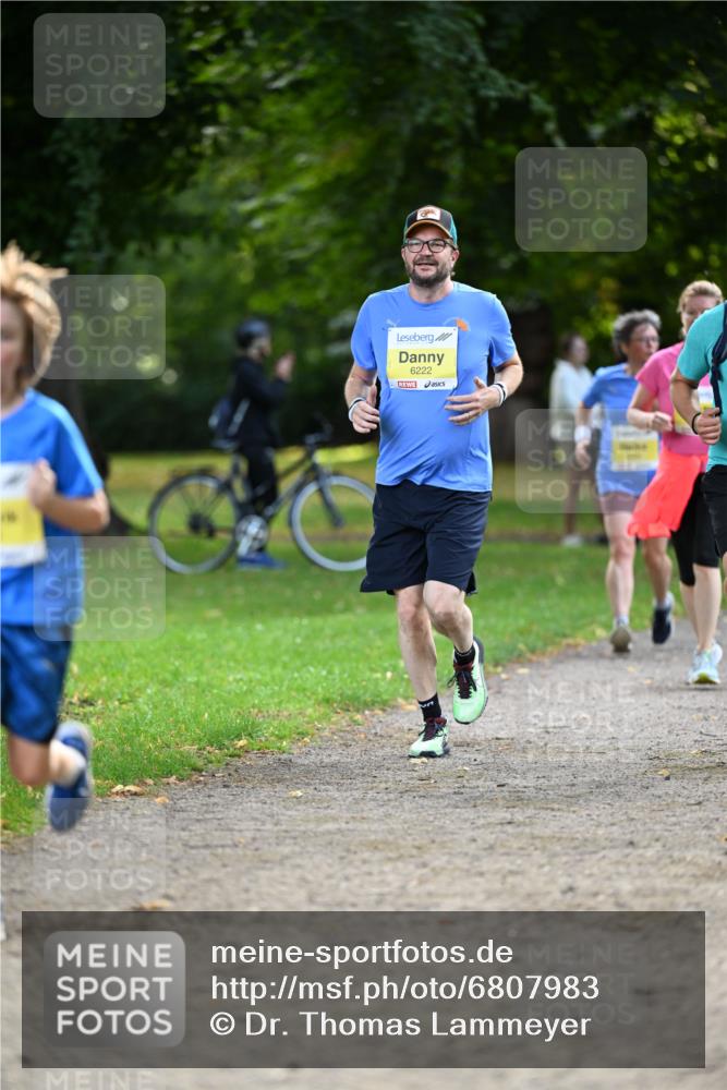 25.08.2024 - 20. Blankeneser Heldenlauf Dr. Thomas Lammeyer http://msf.ph/oto/6807983 25.08.2024 10:19:38 Laufen 6222 meine-sportfotos.de