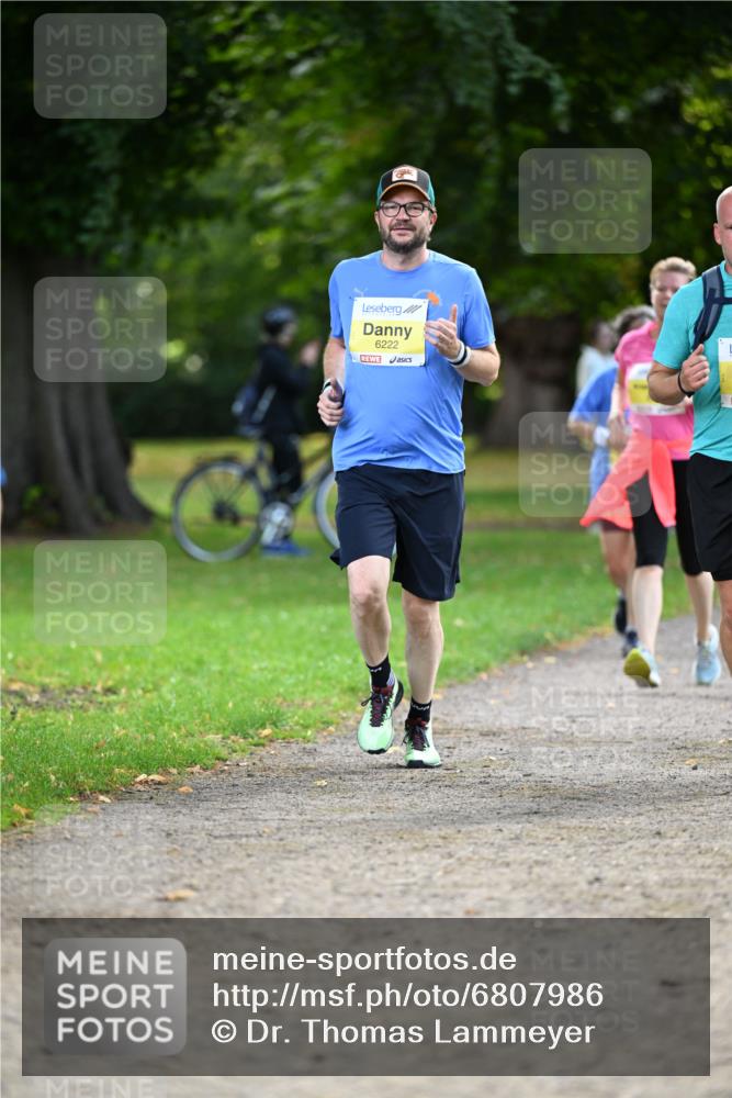 25.08.2024 - 20. Blankeneser Heldenlauf Dr. Thomas Lammeyer http://msf.ph/oto/6807986 25.08.2024 10:19:38 Laufen 6222 meine-sportfotos.de