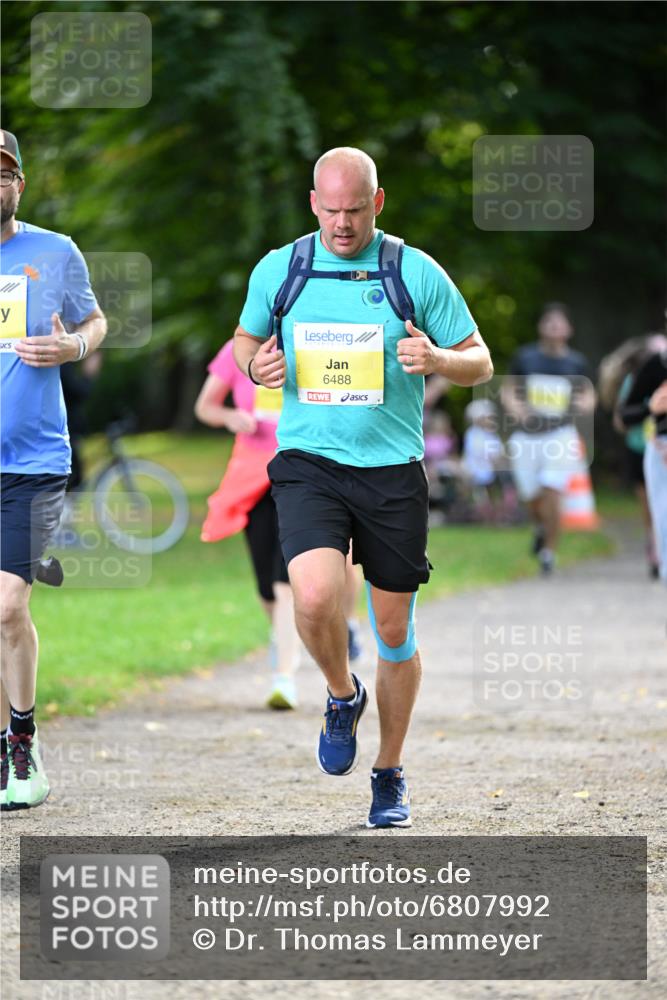 25.08.2024 - 20. Blankeneser Heldenlauf Dr. Thomas Lammeyer http://msf.ph/oto/6807992 25.08.2024 10:19:39 Laufen 6488 meine-sportfotos.de