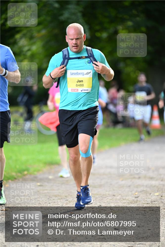 25.08.2024 - 20. Blankeneser Heldenlauf Dr. Thomas Lammeyer http://msf.ph/oto/6807995 25.08.2024 10:19:40 Laufen 6488 meine-sportfotos.de
