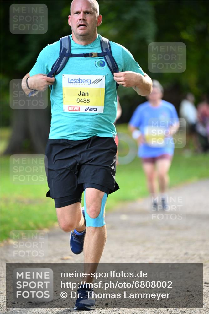 25.08.2024 - 20. Blankeneser Heldenlauf Dr. Thomas Lammeyer http://msf.ph/oto/6808002 25.08.2024 10:19:40 Laufen 6488 meine-sportfotos.de