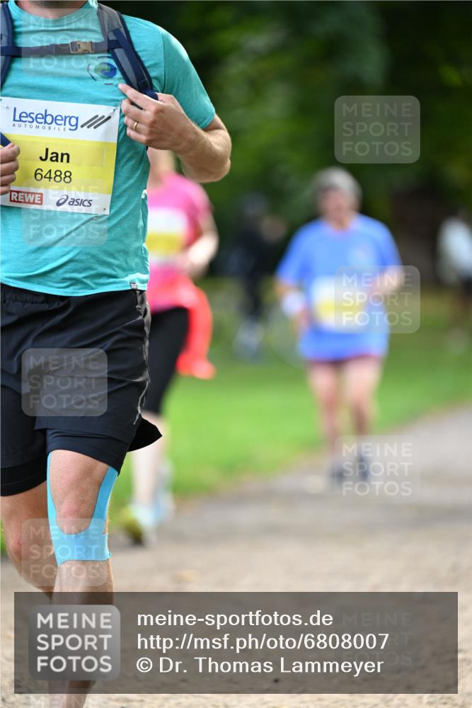 25.08.2024 - 20. Blankeneser Heldenlauf Dr. Thomas Lammeyer http://msf.ph/oto/6808007 25.08.2024 10:19:41 Laufen 6488 meine-sportfotos.de