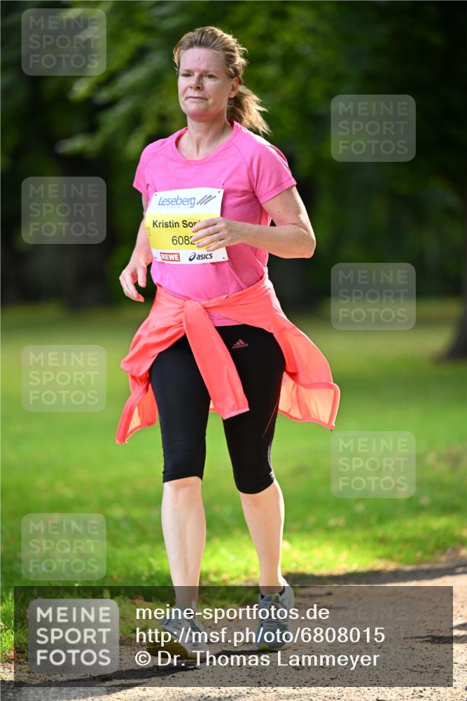 25.08.2024 - 20. Blankeneser Heldenlauf Dr. Thomas Lammeyer http://msf.ph/oto/6808015 25.08.2024 10:19:43 Laufen 6082 meine-sportfotos.de