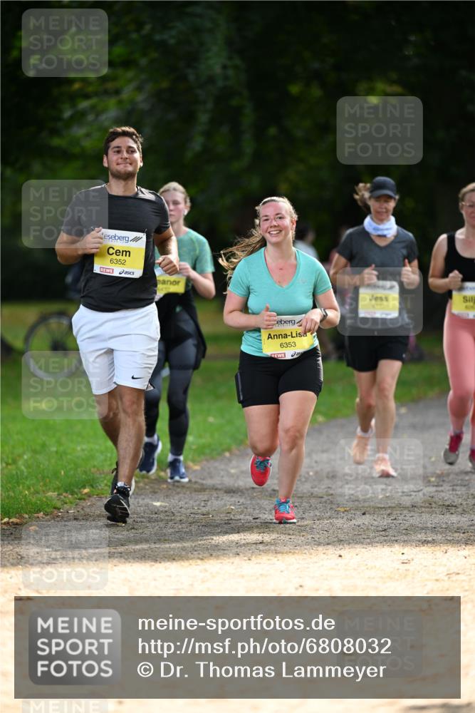 25.08.2024 - 20. Blankeneser Heldenlauf Dr. Thomas Lammeyer http://msf.ph/oto/6808032 25.08.2024 10:19:46 Laufen 6352, 6353 meine-sportfotos.de